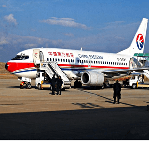 白云机场快递航空快运业稳步发展的原因是什么？